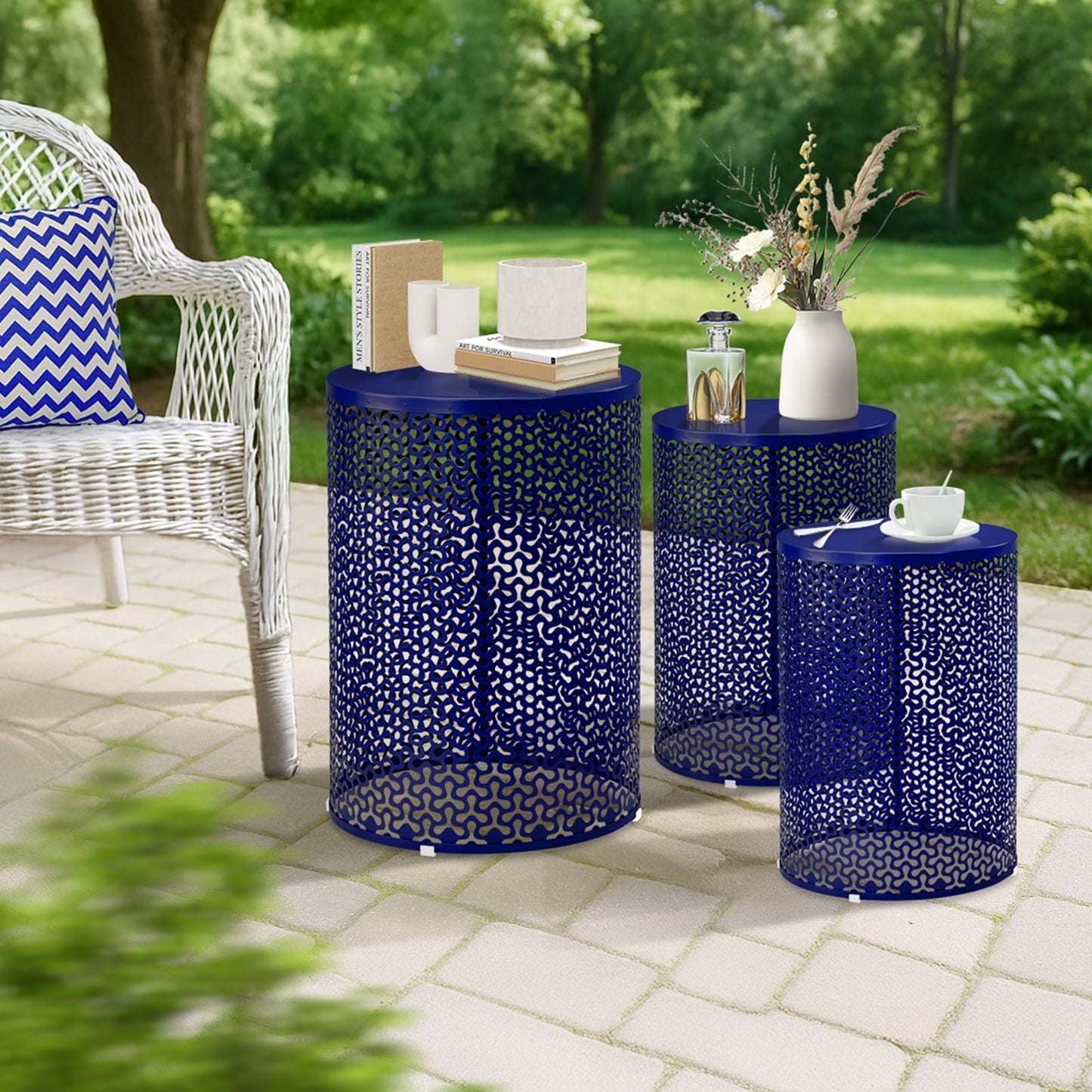 Ktaxon 3 Piece Metal Stacking Side Table Set for Patio Indoor Outdoor Nesting End Tables Clover Design, 12/14/16 Inch, Blue